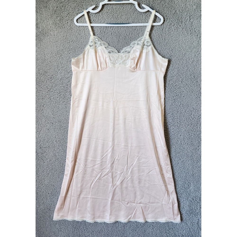 Vintage Vassarette Full Slipβ Women 40 Medium Pink Lace Trim Adjustable Straps